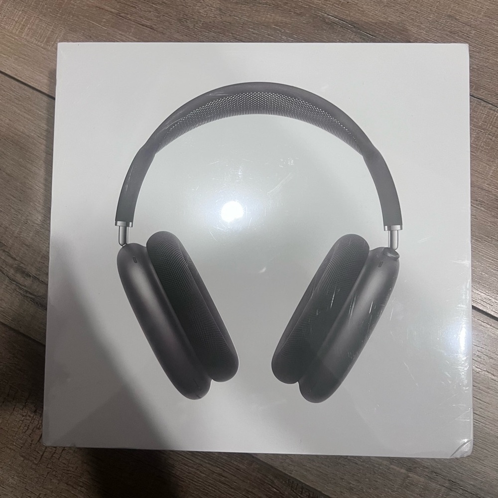 BRAND NEW SEALED - AirPod Max - Space Gray